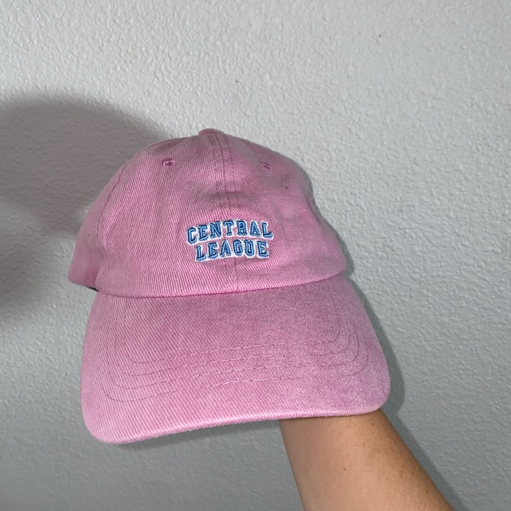 ADORABLE central league pink hat💗💗💗